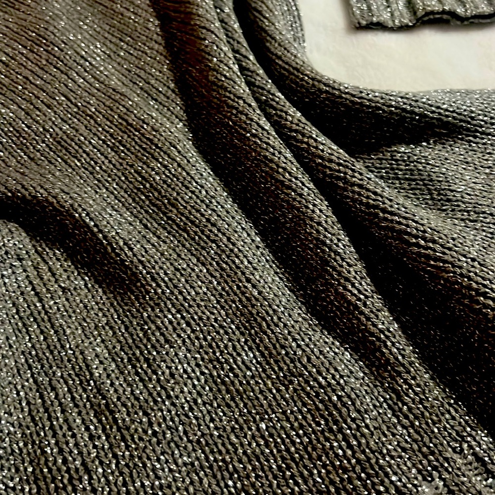 HURRY 🩶BUY NOW🩶VERY SEXY SILVER GLITTER DARK GREY TOP🩶🩶🩶BRAND: SOUTH BLUE🩶🩶 - Picture 7 of 7